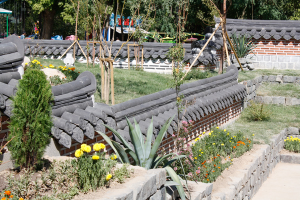 Сеульский парк в Ташкенте