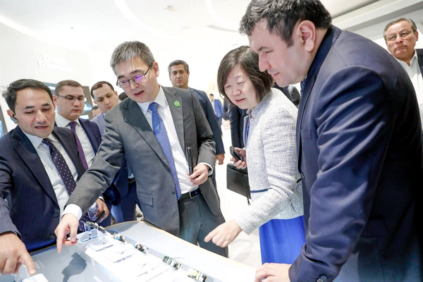 Министр энергетики Республики Узбекистан посетил штаб-квартиру компании Huawei