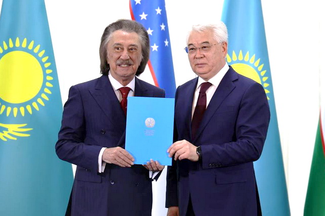 Farrukh Zakirov awarded Kazakhstan’s Dostyk Order II degree