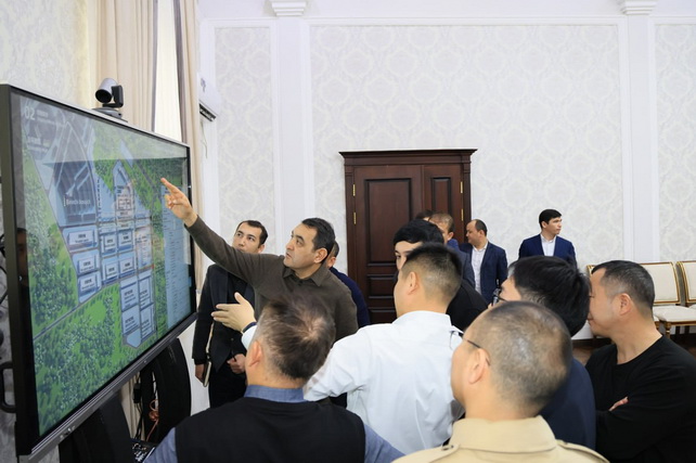 В Ферганской области обсудили новые инвестиционные проекты китайской компании Hunan Zhongwei