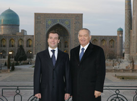 Uzbek, Russian presidents hold meeting in Tashkent