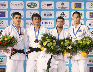 Собиров победил в турнире «Большого шлема» в Париже