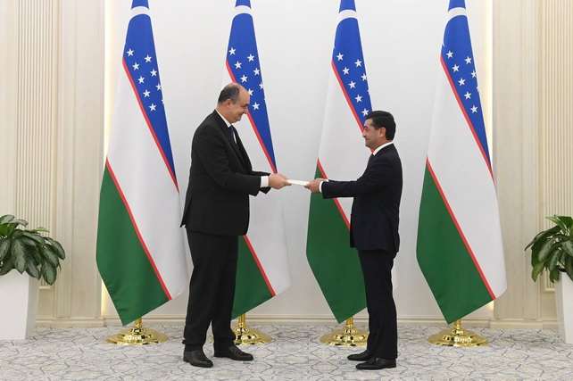 New Italian Ambassador Presents Copies of Credentials to Uzbekistan’s Foreign Minister