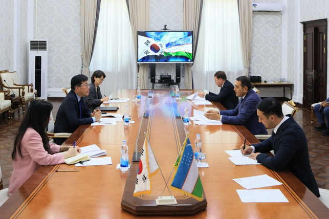 Governor of Ferghana Discusses Development of Interregional Cooperation with South Korean Ambassador