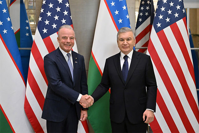 Президент Узбекистана поддержал планы по расширению партнерства с Boeing