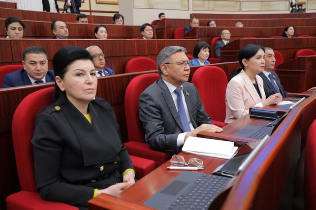 Uzbekistan Legislative Chamber Approves Draft Law to Combat Extremism