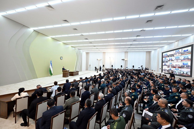 Шавкат Мирзиёев поручил увеличить добычу угля в Сурхандарьинской области для развития промышленности