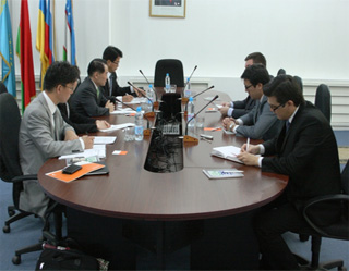 УзРТСБ посетила делегация Koscom