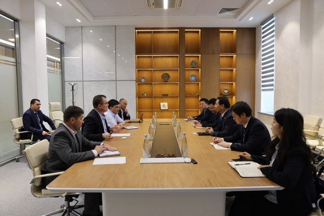 Uzbekistan’s Ministry of Mining and China National Uranium Corporation discuss cooperation in the mining sector