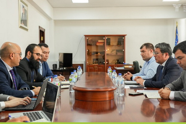 A meeting was held with the IsDB delegation