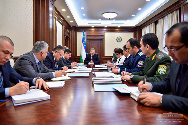 President holds meeting to discuss impact of measures to liberalize the economy and foreign exchange market