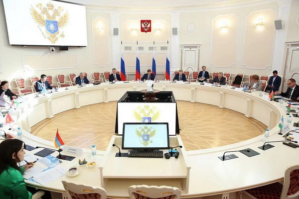 В СНГ предлагают разработать проект соглашения о взаимном признании документов об ученых степенях
