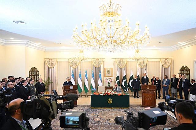 President of Uzbekistan and Prime Minister of Pakistan Praise Results of Productive Talks