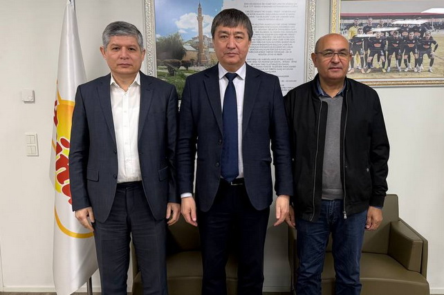 Uzbekistan Chamber of Commerce Delegation visits Natur Food GmbH