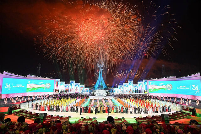 В Ташкенте отметили 34-ю годовщину независимости