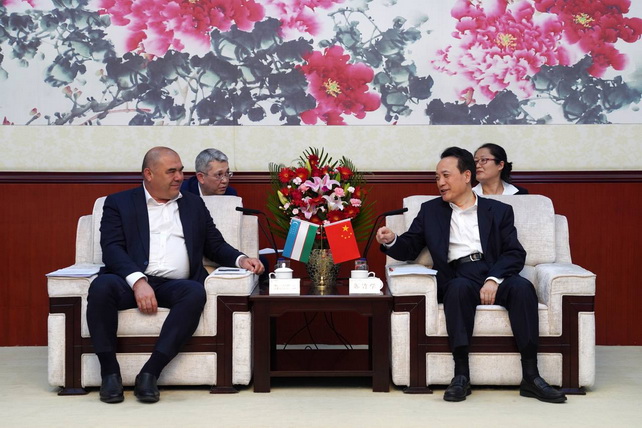 Uzbekistan and China agree to develop multimodal transport corridors and railway routes