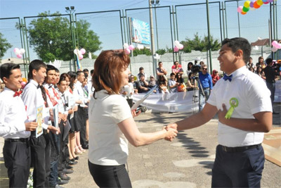 Школы окончили 483 тыс. учеников