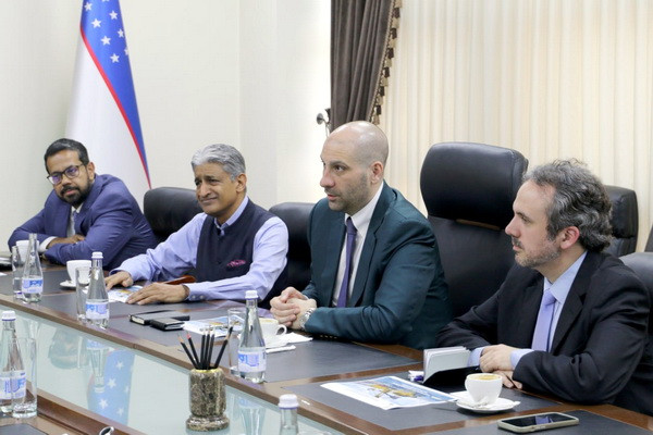 Meeting with representatives of foreign companies