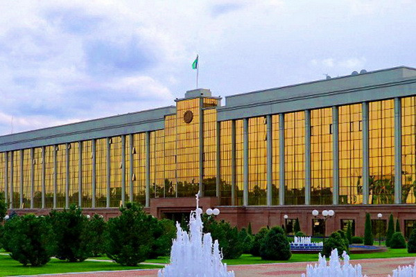 Uzbekistan to regulate the cost of export contracts for textiles, footwear and electrical equipment