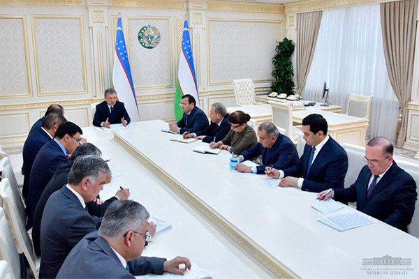 Uzbek leader holds meeting to accelerate implementation of investment project