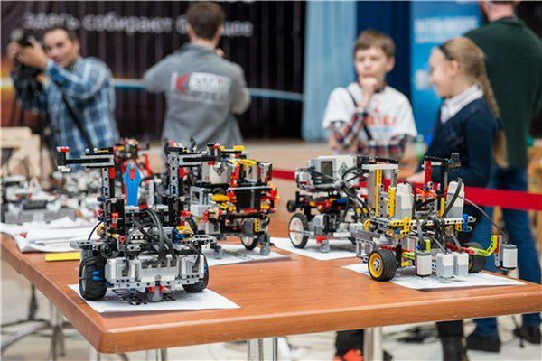 Мининновации объявляет телевизионный конкурс робототехники «RoboCUP»