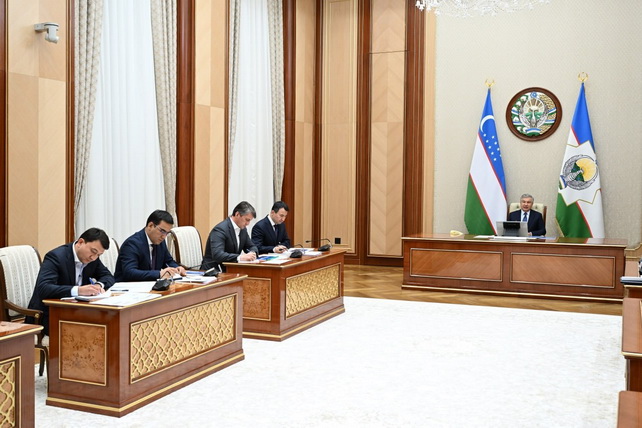 Uzbek Preisdent Sets Targets for Tashkent Economic Growth