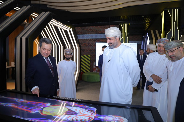 Министр труда Омана ознакомился с цифровыми реформами в Узбекистане