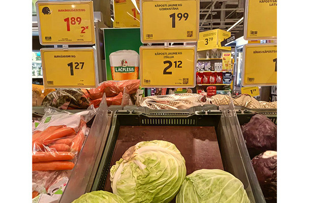 Uzbek cabbage is sold in Latvian supermarkets