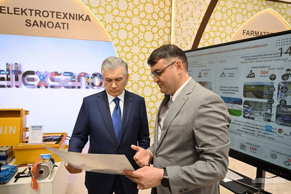 Industrial products and new projects presented to Uzbek President