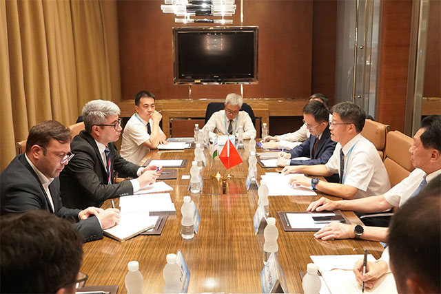 В Пекине подписан меморандум между «Узэлтехсаноат» и China Electronic Corporation