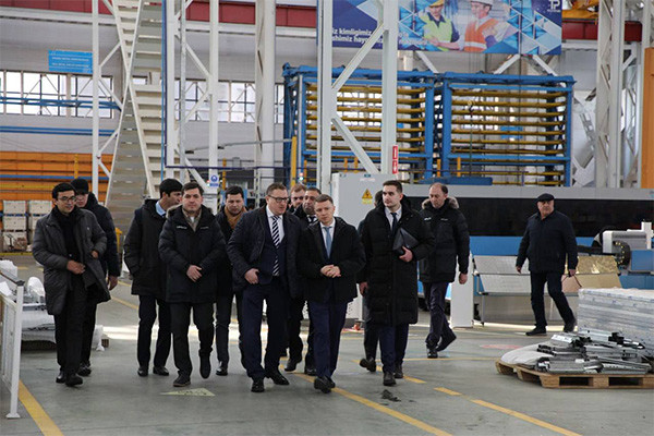Uzbekistan and Russia discuss the production of elevators