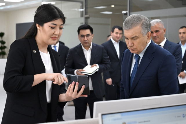 Mirziyoyev Reviews Bukhara’s New Administrative Center