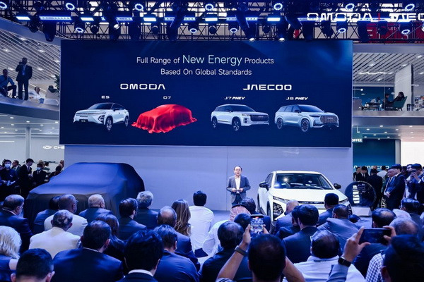 Chery представила автомобили OMODA E5, OMODA 7, J7 PHEV и J8 PHEV