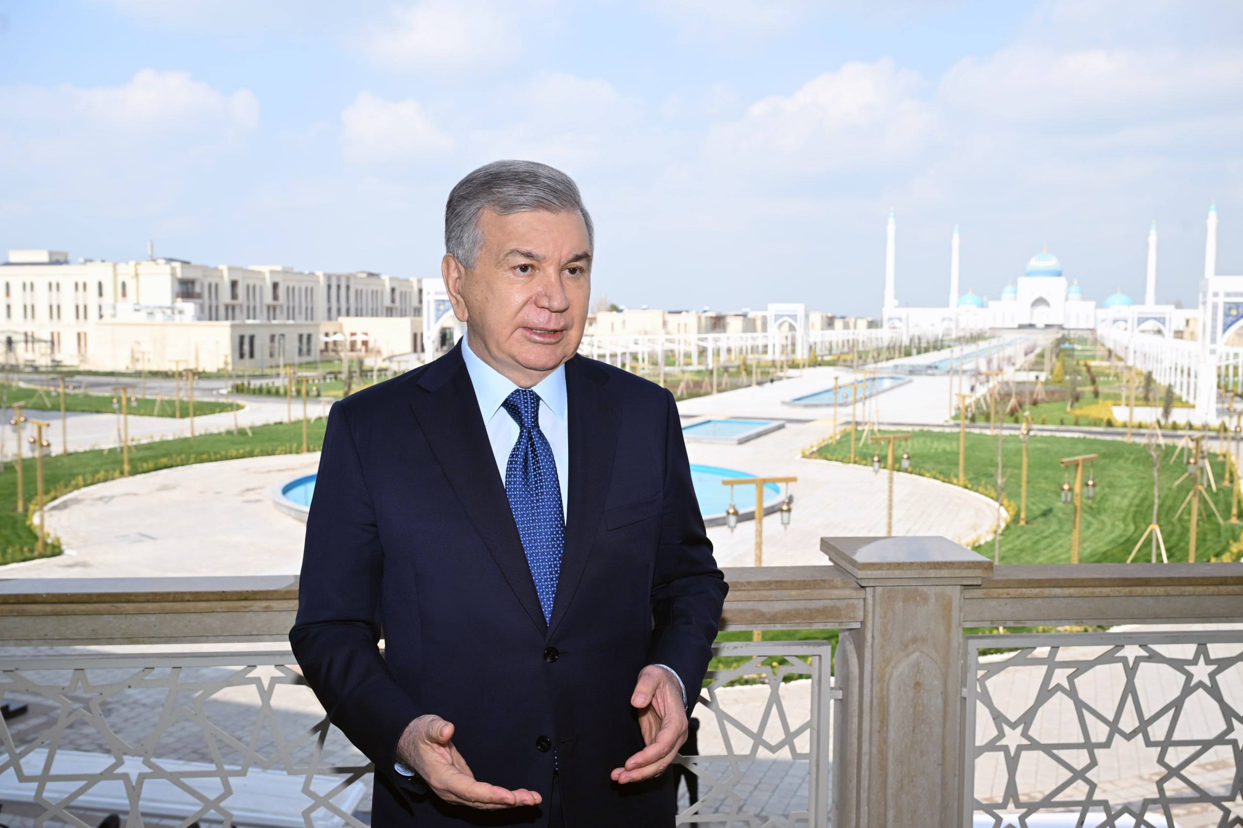 Mirziyoyev Tours Completed Imam Bukhari Complex in Samarkand