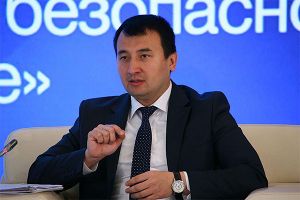Узбекистан наращивает темпы перехода к «зелёной» энергетике — Ходжаев на ПМЭФ-2025