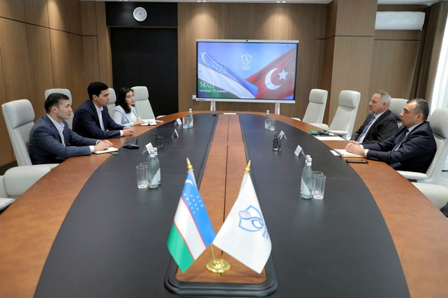 Asfarma обсудила с Узбекистаном расширение фармацевтического производства