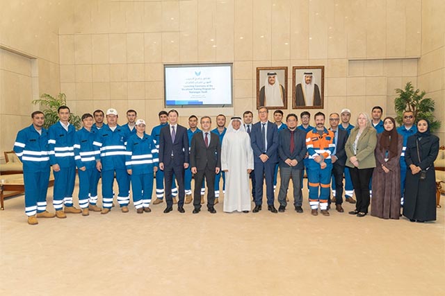 Fourteen Specialists from Namangan Depart for Qatar for a 10-Month Training Program