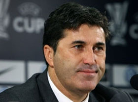 Saudis ask Peseiro to rescue hopes