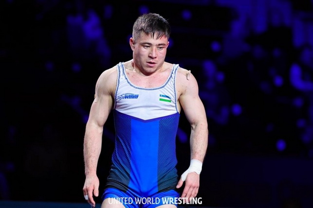 Ikhtiyor Botirov Wins Gold at Asian Wrestling Championship