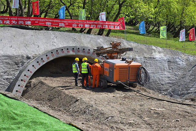 The construction of key facilities for the "China-Kyrgyzstan-Uzbekistan" railway project starts