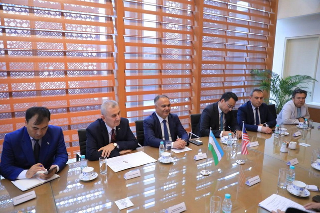 Самарканд и Малайзия развивают образование и логистику