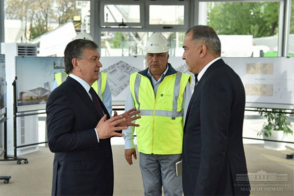 Президент ознакомился с проектами, реализуемыми в Tashkent City