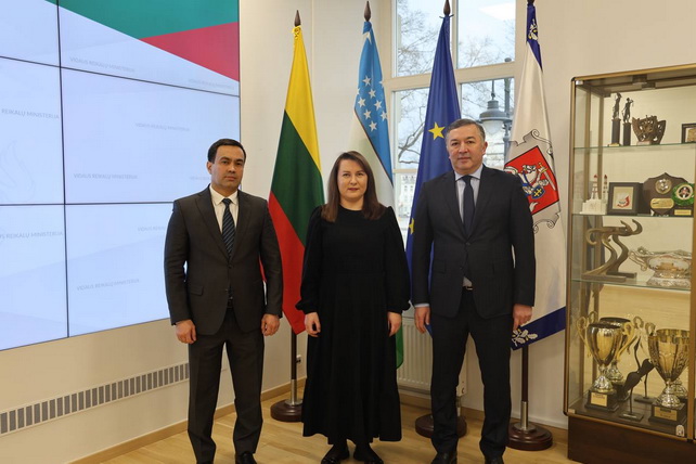 Lithuania to introduce QR codes to speed up issuance of work visas for Uzbek citizens