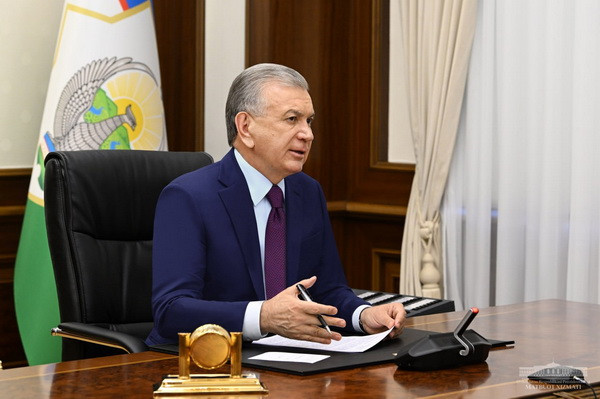 Президент Узбекистана поздравил Асадхуджу Муйдинхуджаева и Лазизбека Мулложонова с золотыми медалями на Олимпиаде