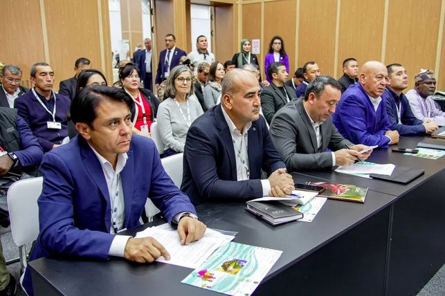 An Environmental Forest Classification for Biodiversity Conservation Presented on the Sidelines of CITES CoP20