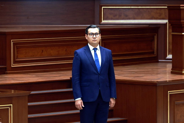 На пленарном заседании Сената избран заместитель Уполномоченного Олий Мажлиса по правам человека (омбудсмана)