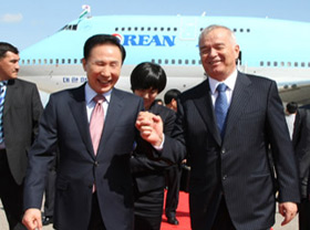 S. Korean president calls for ’New Silk Road’ with Uzbekistan