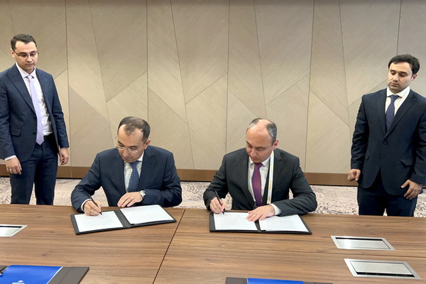 Подписан меморандум о сотрудничестве между агентствами «Азеркосмос» и «Узбеккосмос»