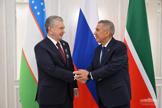 President of Uzbekistan awarded the order of "Duslyk" by Tatarstan