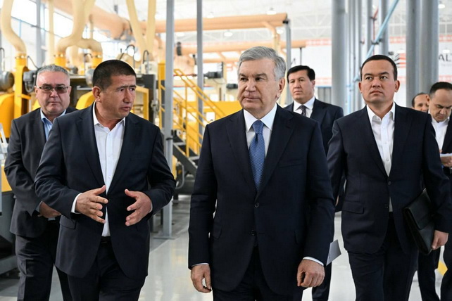 President Reviews Basalt Products Manufacturing Project